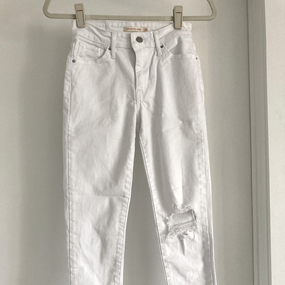 Levi’s 721 High rise white skinny jeans